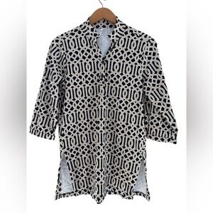 Lulu-B V-Neck Travel Tunic Geometric Black and beige pullover Top Shirt